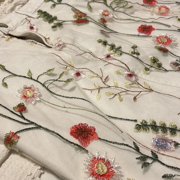 Hydraulic White Denim Mesh Overlay Floral Butterfly Tribeca Mid Rise Mini Skirt - Picture 4 of 12